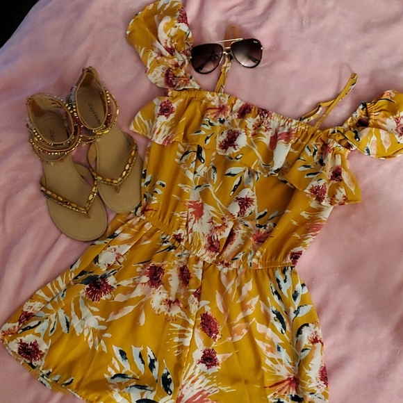 Other - size M rompers